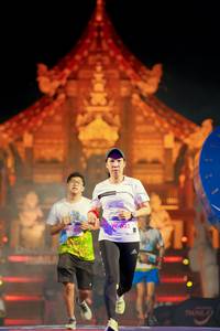 BIB: 635
                            <button type="button" onclick="openModal(22472742)" class="btn btn-primary btn-sm float-right btn-popup" data-toggle="modal" data-target=".modal-high-quality">
                        <i class="fas fa-shopping-cart"></i> Add to Cart
                    </button>
                                            <button type="button" onclick="isThisMe(22472742, true)" class="btn btn-success btn-sm float-right btn-popup btn-isme hidden" data-toggle="tooltip" data-placement="bottom" title="นี่คือรูปของคุณใช่ไหม คลิกที่นี่เพื่อเอาเข้าอัลบั้ม">
                        <i class="fas fa-plus"></i> Add to album
                    </button>
                    <button type="button" onclick="isThisMe(22472742, false)" class="btn btn-warning btn-sm float-right btn-popup btn-isnotme hidden">
                        <i class="fas fa-ban"></i> Remove from album
                    </button>